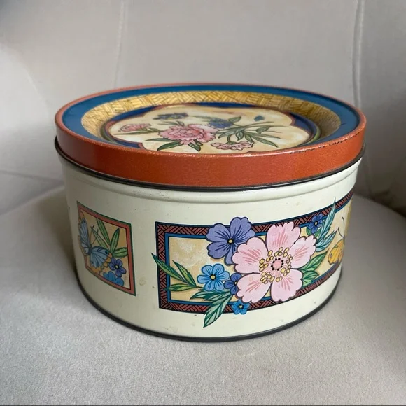 Vintage Butterfly Floral Round Tin Multicolor Victorian Design 7in X 4in - Picture 3 of 5
